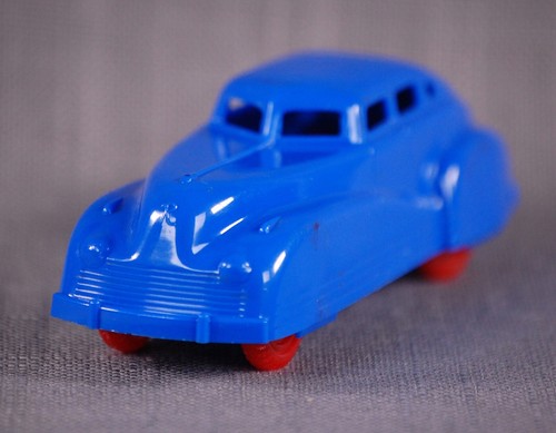 RENWAL Blue and Red Plastic SEDAN AUTOMOBILE, Very Fine, 1950s - Picture 2 of 5