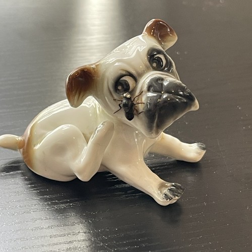 Antique Kitsch Sitzendorf German Porcelain Dog Figurine Scratching Metal Fly