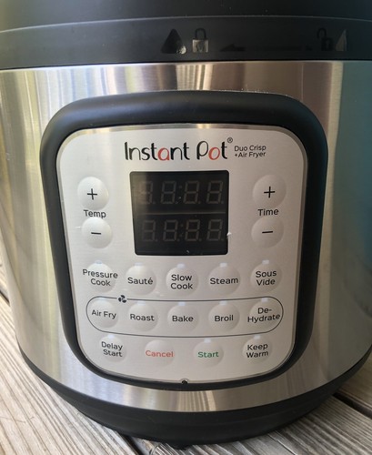 Instant Pot Duo Crisp 11-in-1 Air Fryer Used Once Excellent Condition READ - Picture 4 of 12