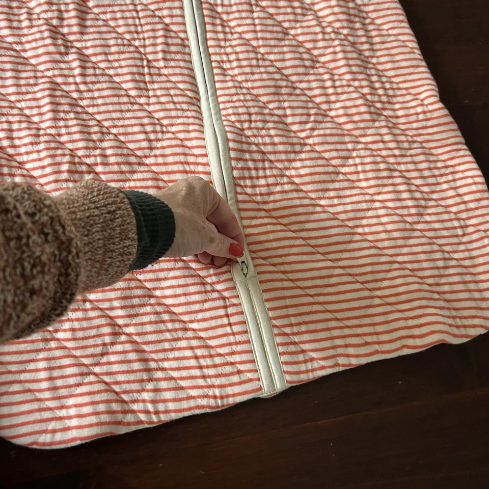 Saco de dormir Hanna Andersson luna y espalda bebé mediano rojo rayas cremallera completa suave Foto 3 de 4