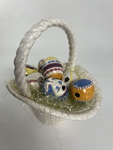 Easter Basket Vintage Mold Ceramic Cream Color w/ Speckles w/ 8 Matching Eggs - Picture 2 of 19