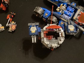 LEGO NEXO KNIGHTS: Axl's Tower Carrier (70322)