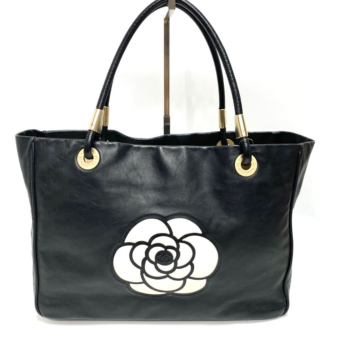 CHANEL Classic Leather Shoulder Tote Bag in Timeless Design
