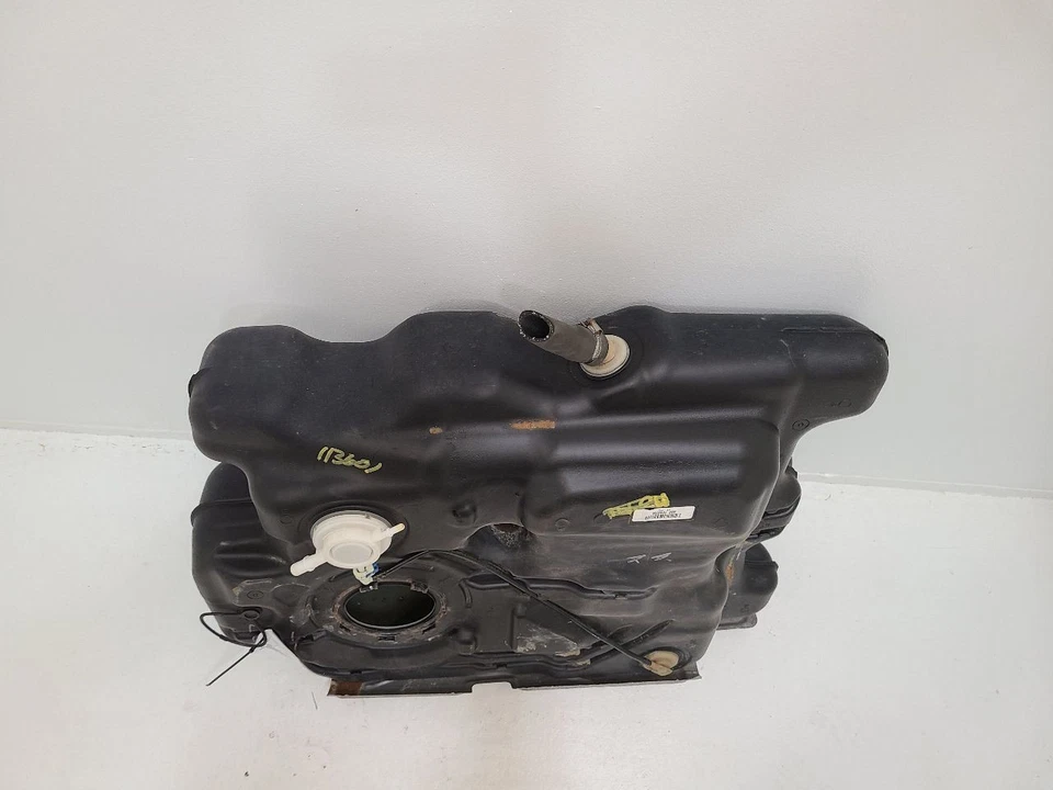 2009-2014 VOLKSWAGEN ROUTAN Fuel Tank 20 Gal 7B0201060 09-14      - Image 2 of 4