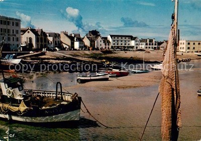 Saint-Pierre-Quiberon 56 Morbihan Le port a maree basse
