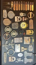 Vintage Golf Bag Tag Collection 30 Tags 12 Divot Tools. Top Arizona Courses.