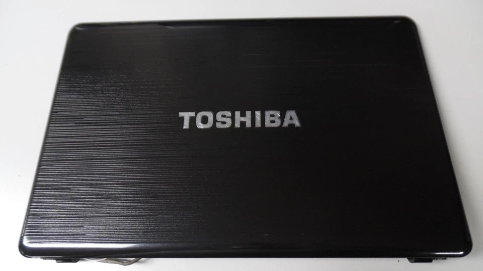 Tapa Cubierta LCD Original Toshiba Satellite A665-S6059 15.6" con Bisel Bisagras/Cables Foto 2 de 4