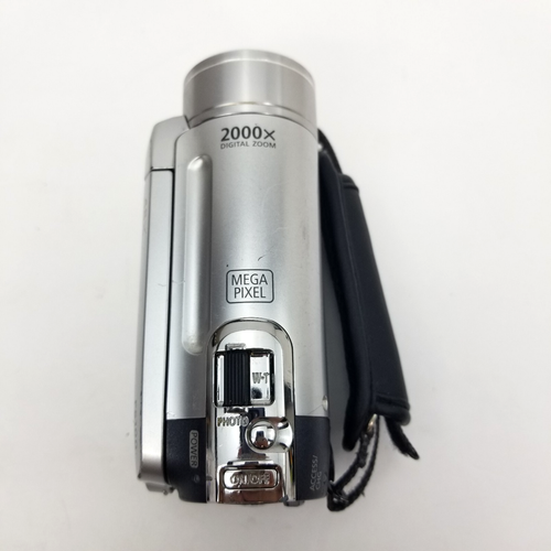 Canon FS100 Digital Video Camcorder 48x/2000x Zoom W/Box Power Cord Remote +More - Picture 7 of 22