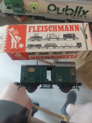 Fleischmann H0 5300 Güterzugbegleitwagen, DB, Light, DC, TOP in OVP #37024