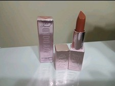Lápiz labial pigmentado Too Faced LADY BOLD Em-Power COMEBACK QUEEN (rosa canela caliente