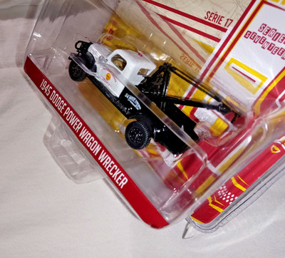 1:64 1945 SHELL OIL DODGE POWER WAGON WRECKER COMPLETELY OUT OF PTODUCTION NEW!!