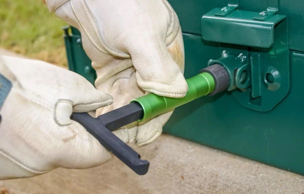 Madi Tri-Penta Transformer Switch Gear Lineman Wrench Socket & Lid Lifter