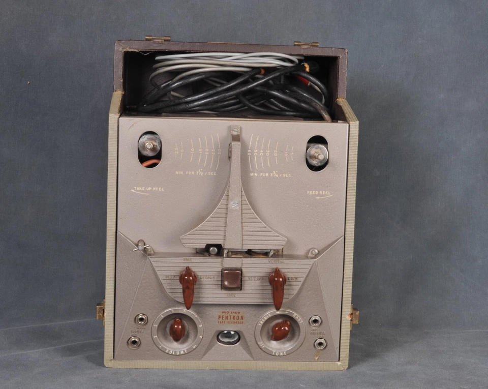 Grabadora de cinta vintage Pentron modelo 9T-3C doble velocidad carrete a carrete - sin carretes Foto 2 de 4