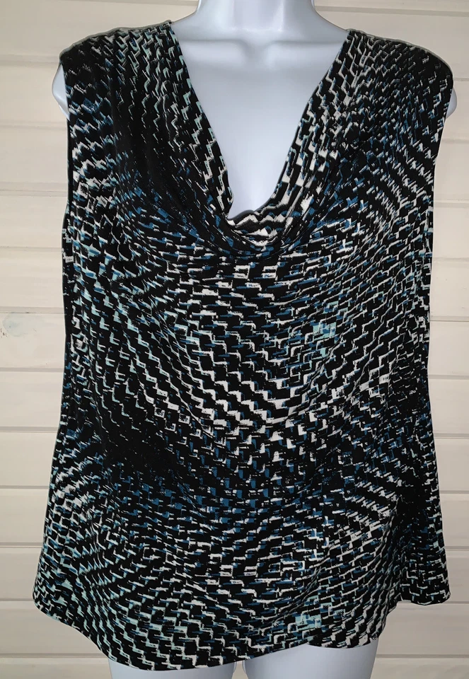 Blusa Camisa Clásica Entier Talla MEDIANA Viscosa Elastizada Drapeada Sin Mangas Usada en Excelente Condición Foto 2 de 4