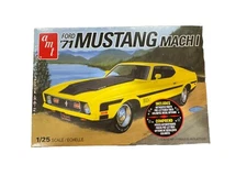 AMT 1/25 Scale 1971 Ford Mustang Mach 1 AMT1262 Plastic Model Car Kit New in Box