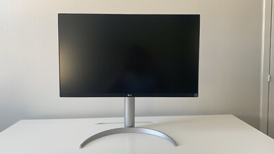 LG UltraFine 27