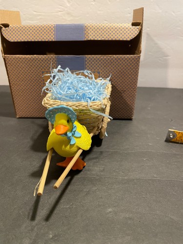Pato y carro vintage AVON Dora Duck's Easter Delights - Imagen 2 de 8