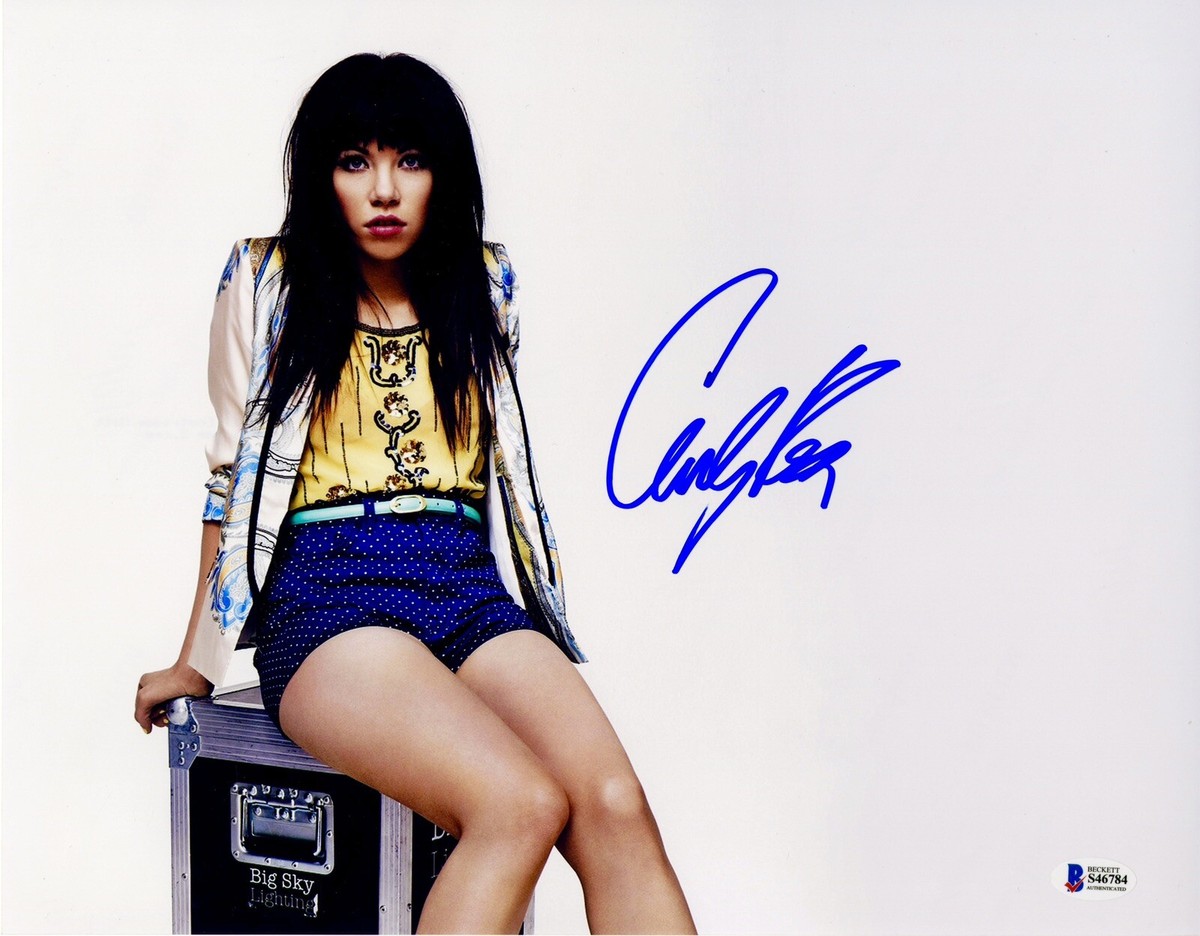 Carly Rae Jepsenサイン Carly Rae Jepsen Signed 11x14 Photo COA Autograph Will Pass
