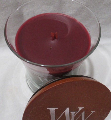 Yankee WoodWick Hourglass Candle Jar 9.7 oz HEARTHSIDE TRILOGY crackles as burns - Picture 4 of 5