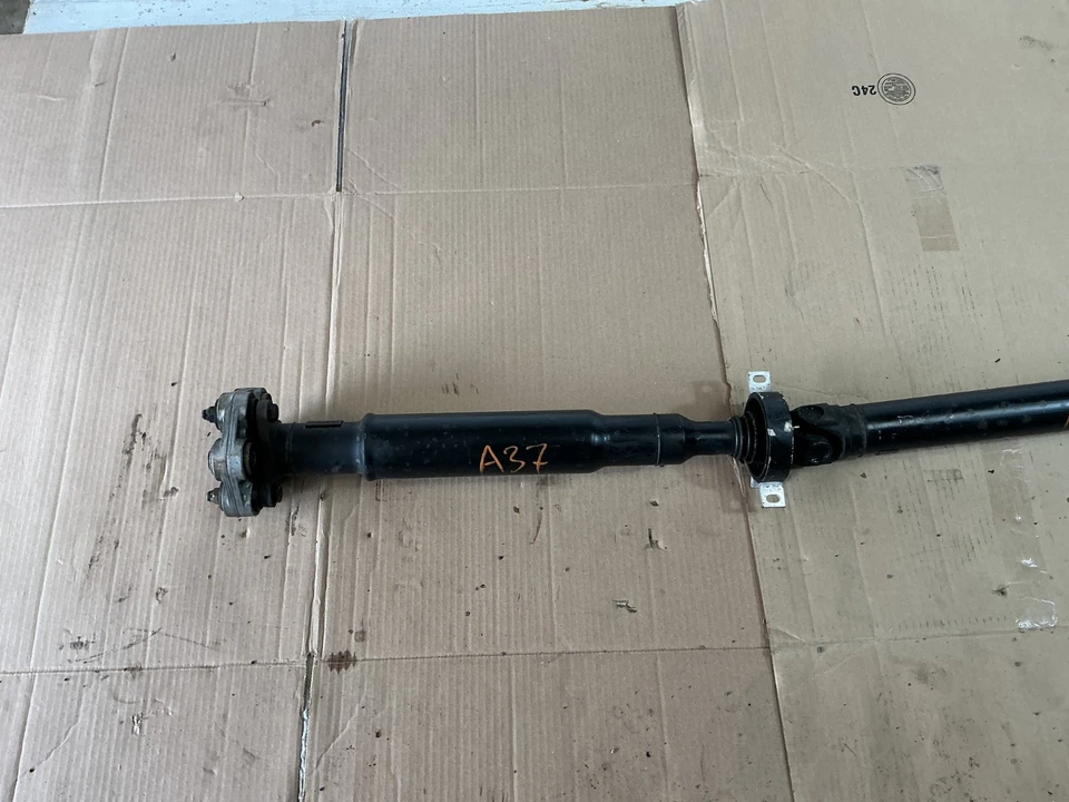 2011 - 2016 BMW 535i xDrive F10 Rear Propeller Cardan Driveshaft 7614504 OEM Foto 3 de 4