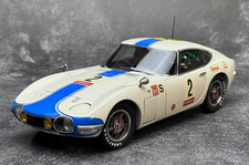 AUTOart 1/18 Toyota 2000GT 24 HRS FUJI 1967 #2 Diecast Car Model 86716