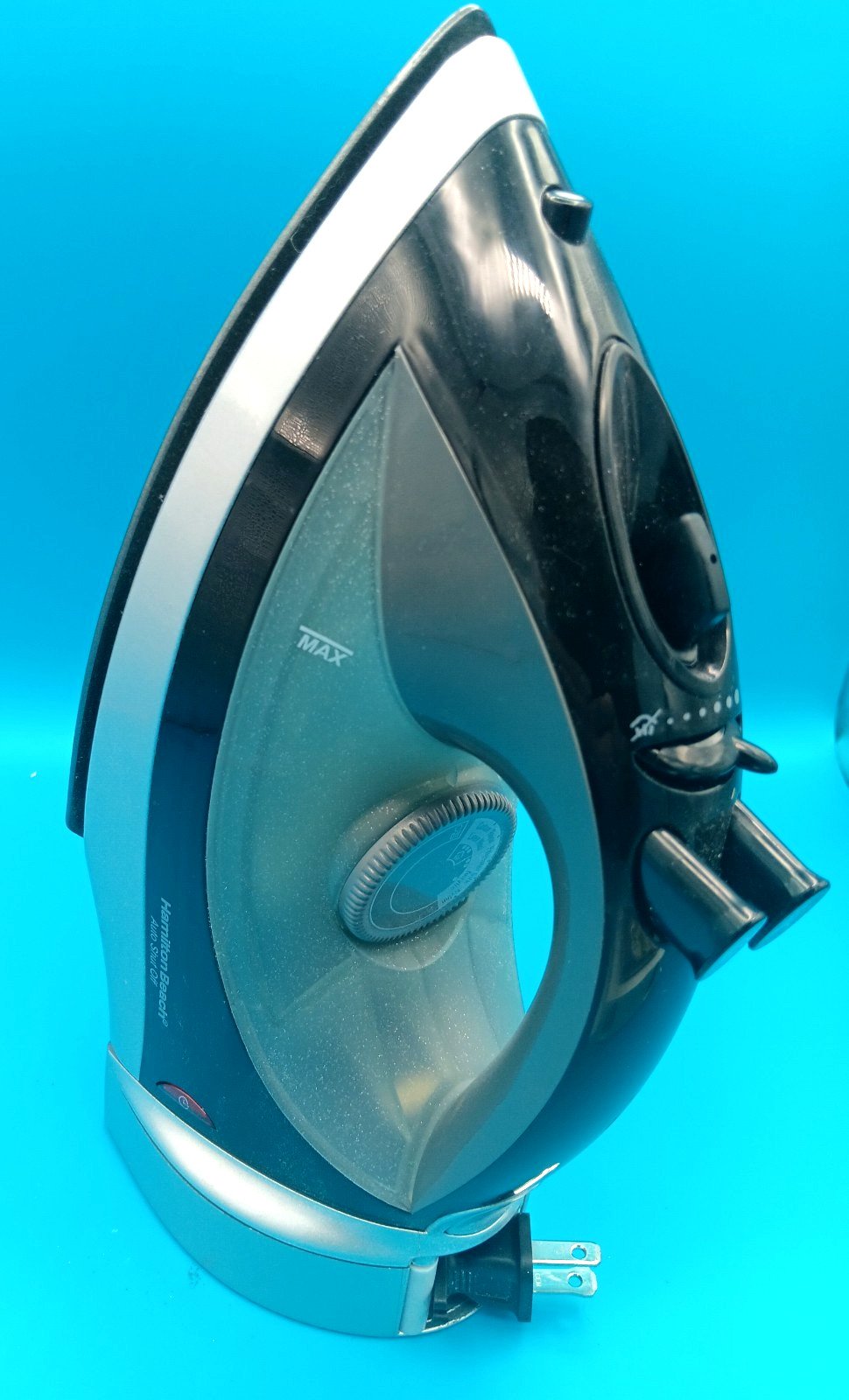 With Retractable Cord And Auto Shut-off