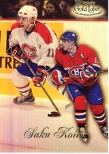 1998-99 Topps Gold Label Hockey. Base cards, Class 1,2,3, black, Goal race.