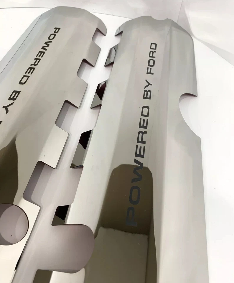 Polished Stainless Steel "Powered by Ford" Fuel Coil Covers 5.0 Coyote Engine Foto 4 de 4