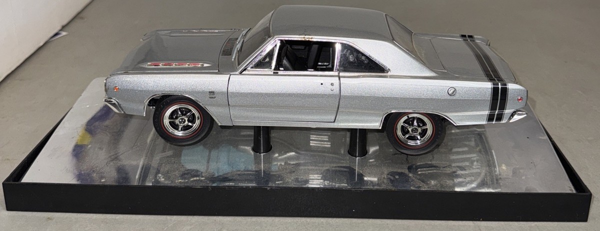 ミニカー Highway61 1968 Dodge Dart GT SPORT 2003 Highway 61 Collectibles 1968 Dodge Dart GT Sport 1:18