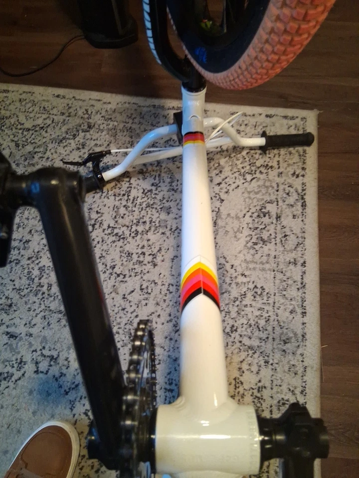 SE So Cal Flyer 24 pulgadas nuevo Foto 4 de 4