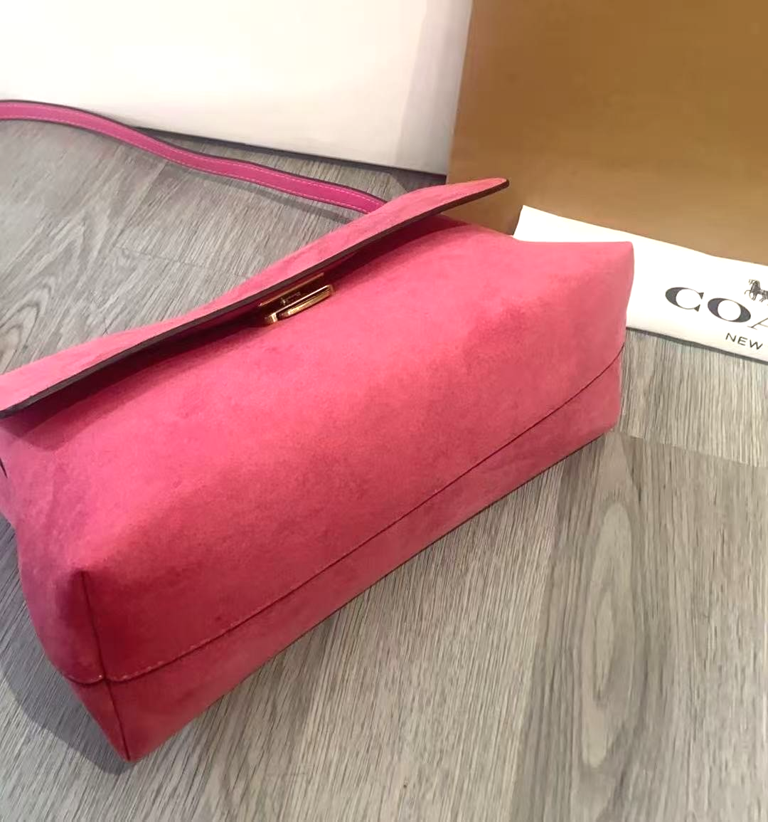 Wrapped Off Shoulder COACH Chelsea Shoulder Bag 30 CEB52 Dark Fuchsia Suede Leather Handbag ...