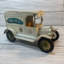 Vintage Bank HJ Heinz Pickles 1913 Model T Van Metal Replica 1992 ERTL Truck