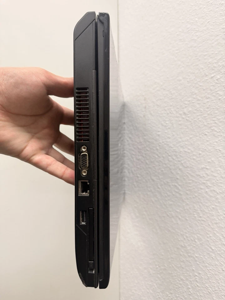 Fujitsu Siemens Amilo Li3910 Notebook 18 Zoll - Bild 2 von 4