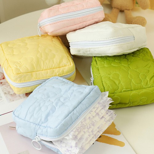 4 Pcs Sanitary Napkin Pack Lipstick Carrying Bags Menstrual Pad Container