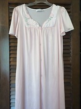 VTG Vassarette Peignoir Robe Size M Pink Nylon Satin Lace Long USA Lingerie L52