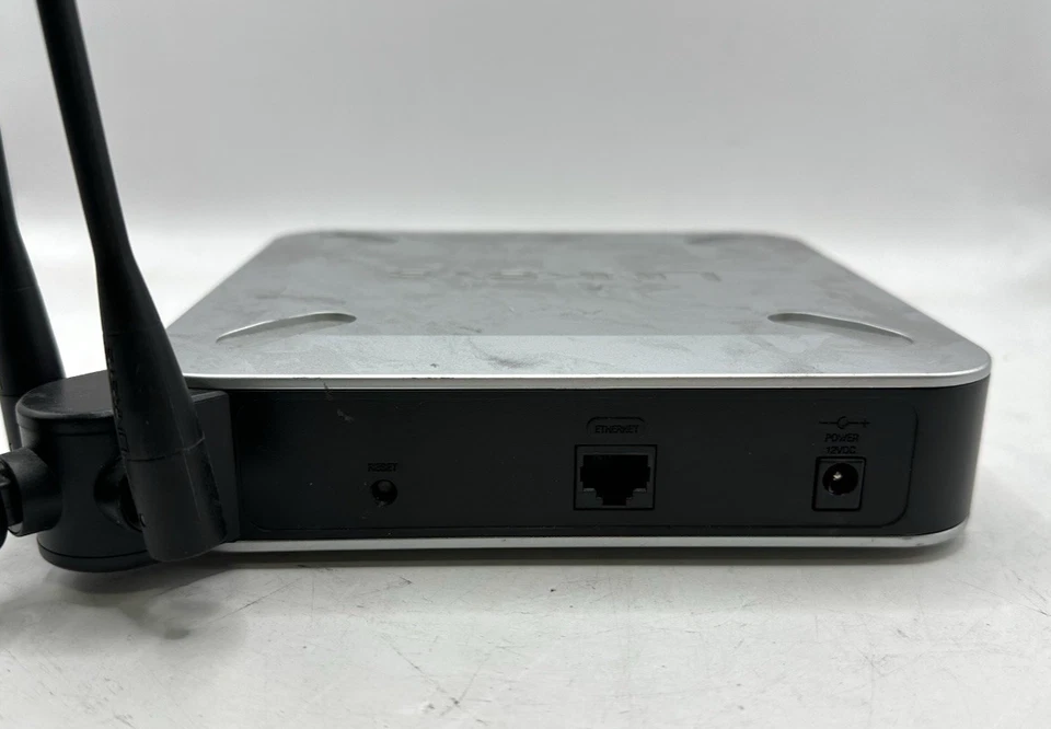 Punto de acceso Linksys Wireless-N con alimentación a través de Ethernet WAP4400N con cargador Foto 3 de 4