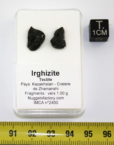 lot de 2 Irghizites dans une boite - tectites (Kazakhstan - vers 1.00 gramme **) - Picture 2 of 7