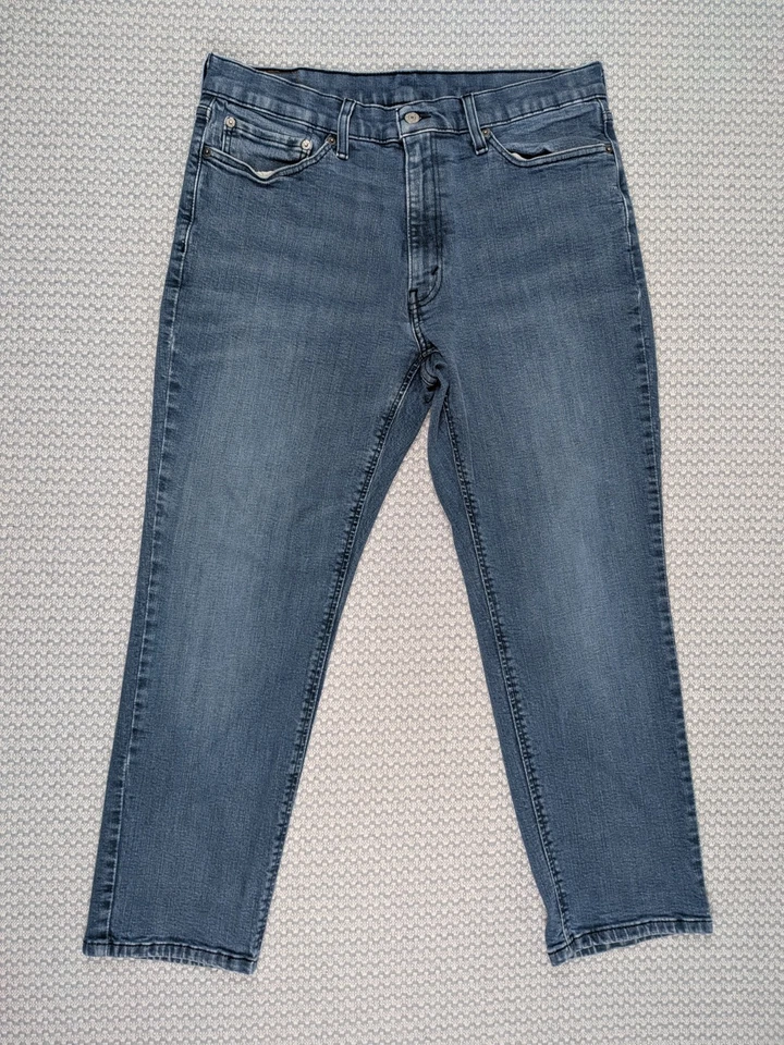 Pantalones de mezclilla para hombre Levi's 541 36x30 azul medio atléticos entrepierna corta Foto 2 de 4