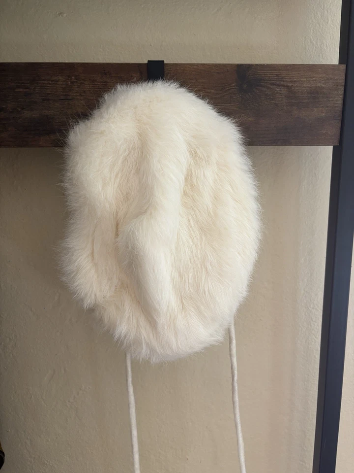 Sombrero boina blanco de piel genuina para niños con lazos y forro satinado Foto 3 de 4