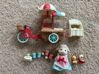 Calico Critters Sylvanian Families Popcorn Delivery Lamb & Accessories Bicycle