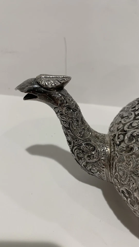 🔥RARE ANTIQUE INDIAN SOLID SILVER TEAPOT, KUTCH SILVER 1890. 532 GMS. BEAUTIFUL - Image 3 of 4