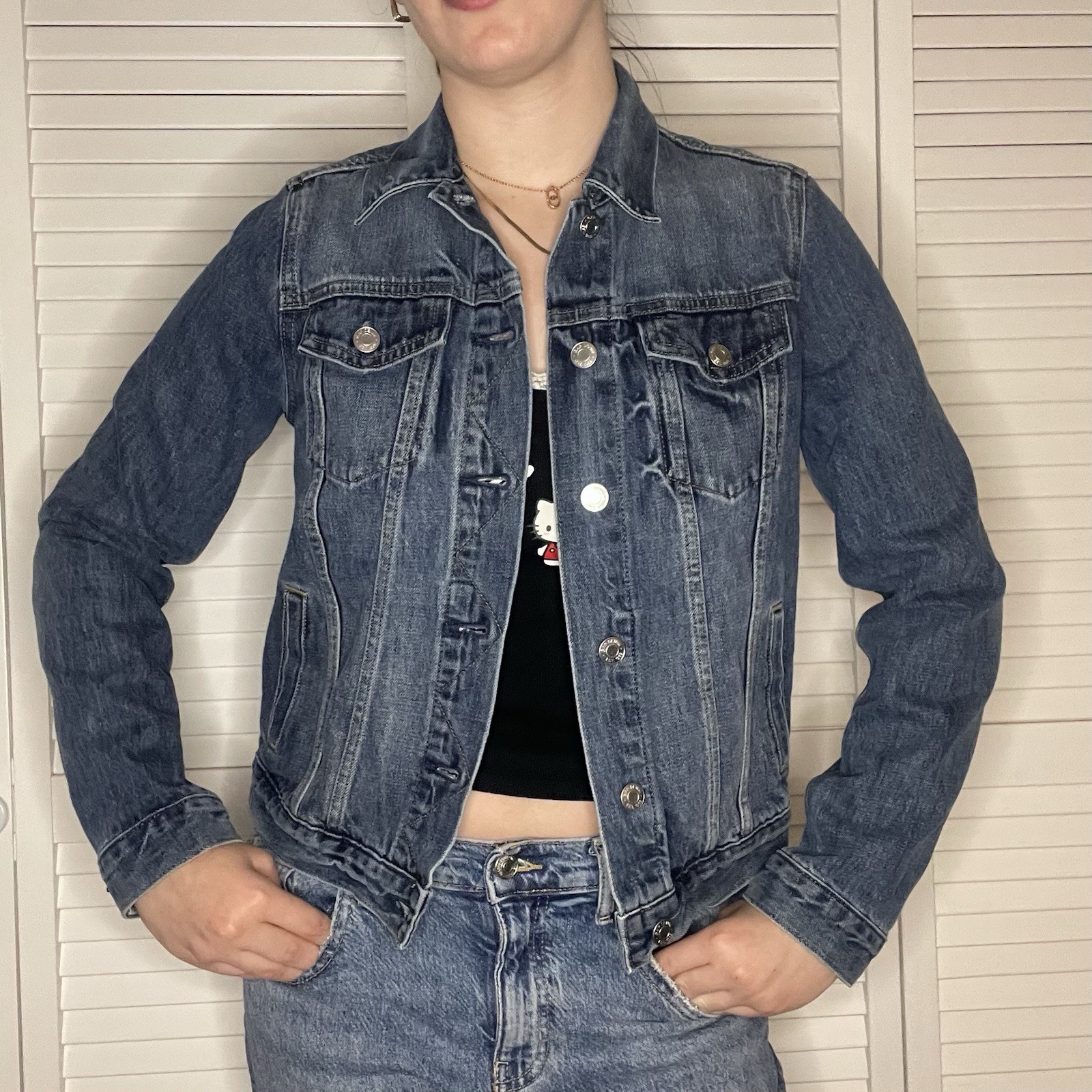 Gap Denim Button Up Jacket with Front Pockets and… - image 1