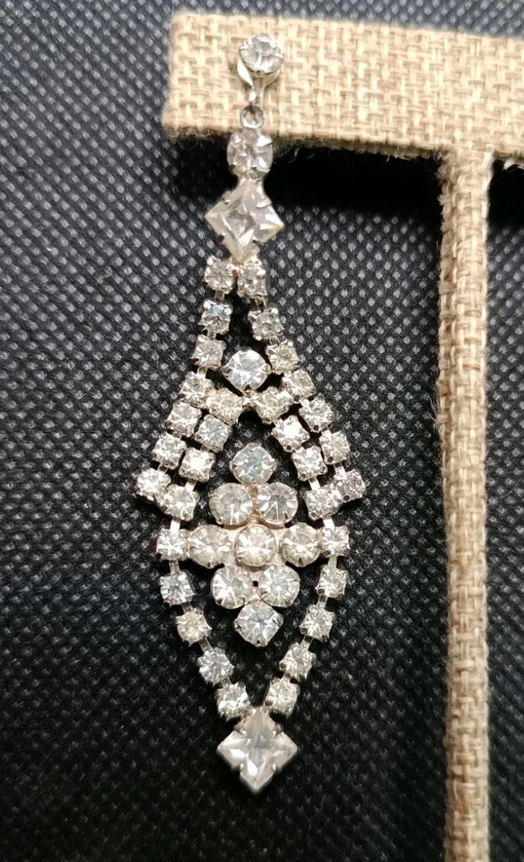 Cut Crystal Dangle Vintage Earrings Silver Tone 1940's Retro Unsigned Screw Back - Image 2 of 4