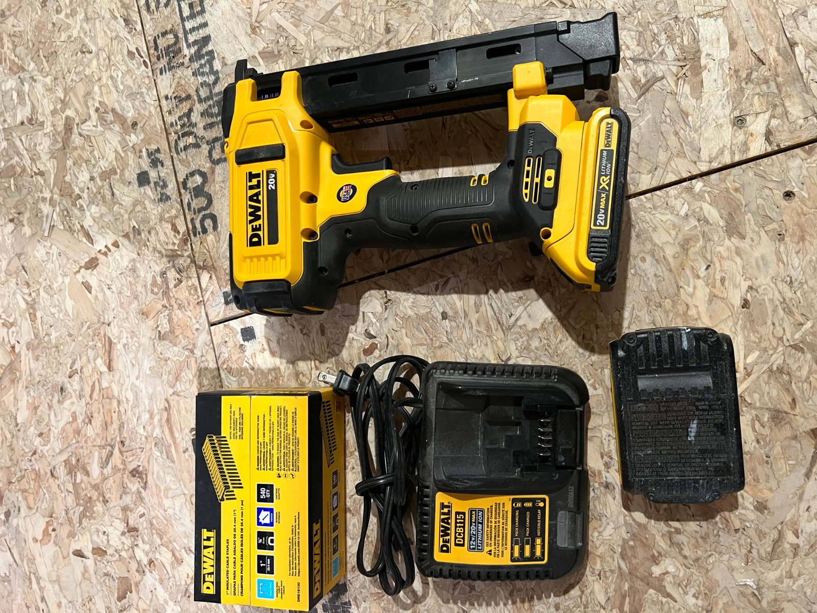 DEWALT DCN701B 20V Max Cordless Cable Stapler eBay