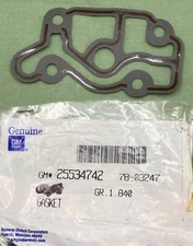 QTY 2 NEW GENUINE GM 25534742 Gasket, Oil Filter Adapter