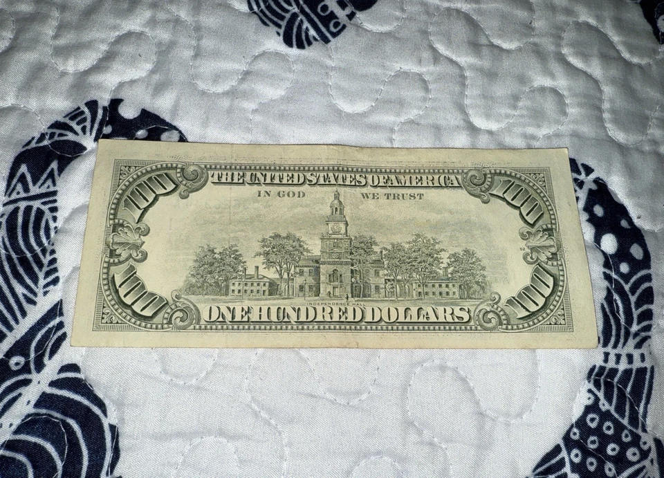 100 Dollar Bill Note ERROR. Printed Off Center 1985 Series. - Image 2 of 3