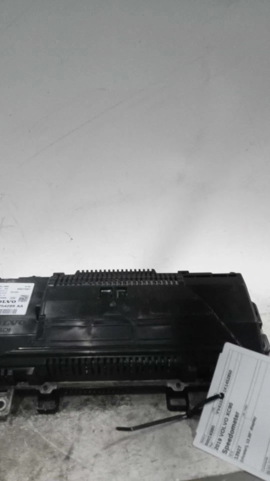 Speedometer Cluster Virtual 12.3" Display Fits 19-22 VOLVO V60 488974 — 第 2/4 张图片