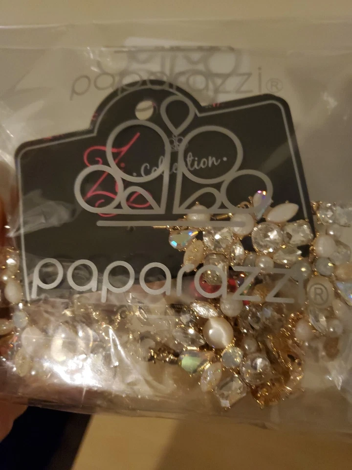 Colar Paparazzi Enchanting - Ouro - Assinatura ZI - Imagem 4 de 4