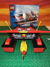 LEGO SYSTEM CITY - Speedboat 7244 - Complete with Motor - Released: 2005