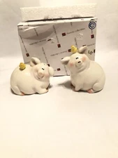 White Pig W/Yellow Chick Salt & Pepper Shakers NIB 2001 Character Collectibles